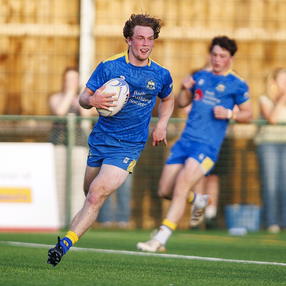 Freddy Rossigneux runs through to score a try for the University of Bath men's 1st XV
